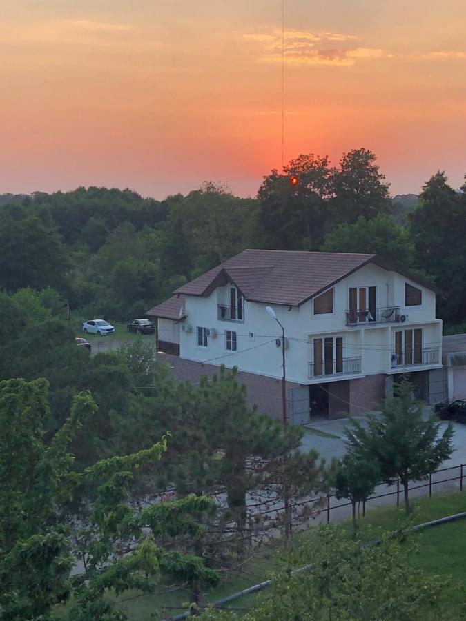 بيزوندا Guest House Гости المظهر الخارجي الصورة